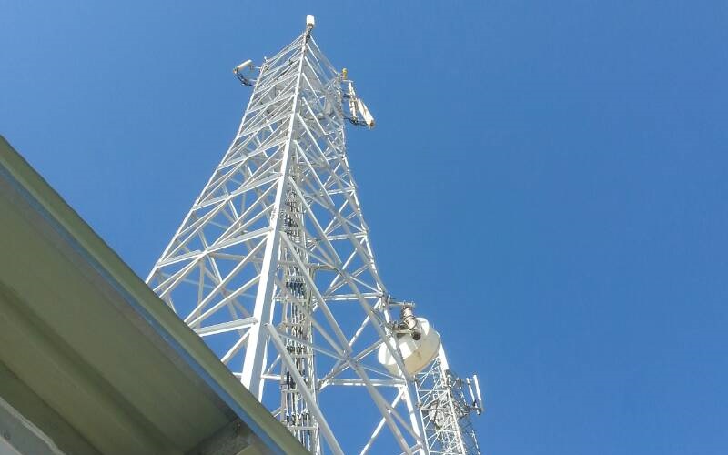 Towers & poles Installation